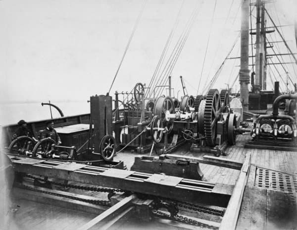 Transatlantic communications cable